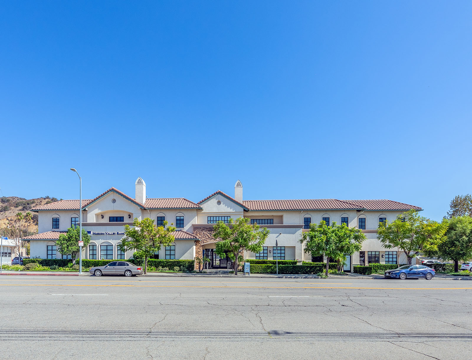 9116 SUNLAND BOULEVARD